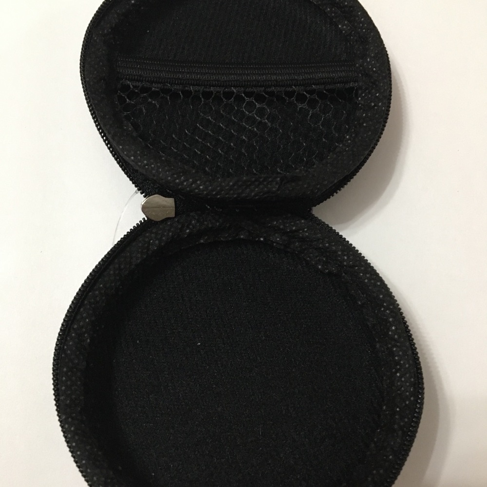 GR tech storage case - Picture 2 of 2